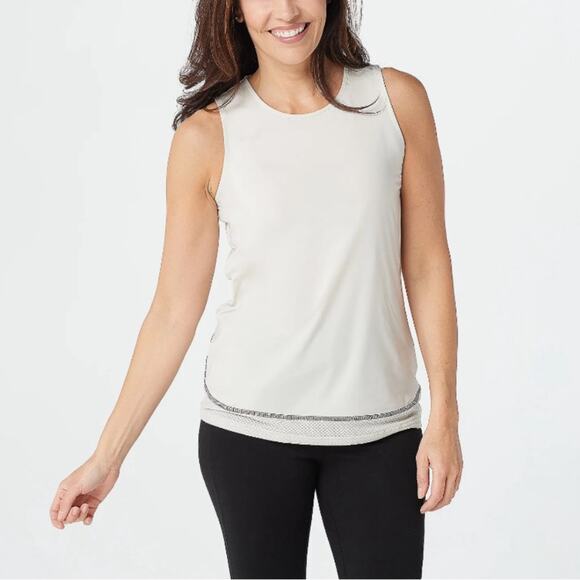 ZŪDA Gravity Grey Sleeveless Keyhole Back Scoop Neck Workout Tank Top Women’s - Picture 11 of 11